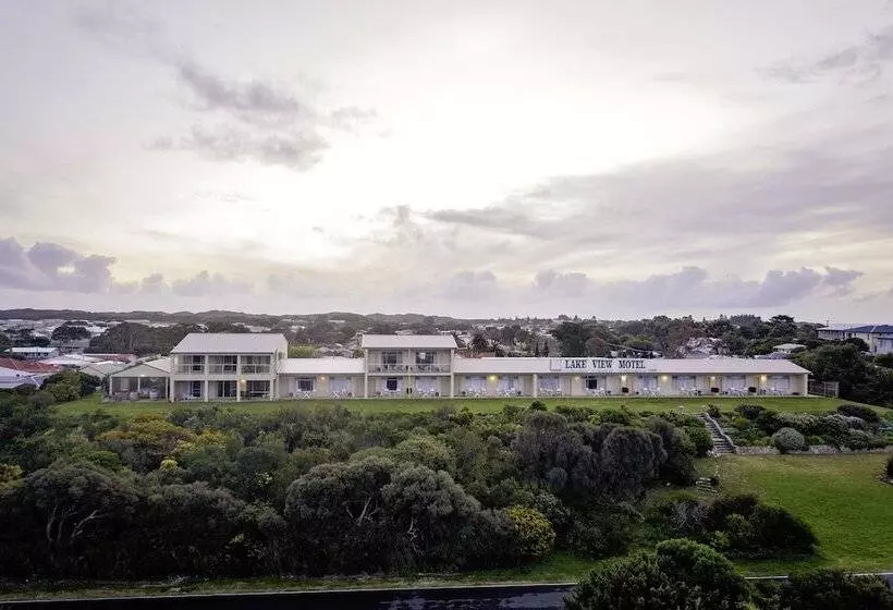 Lakeview Motel And Apartments