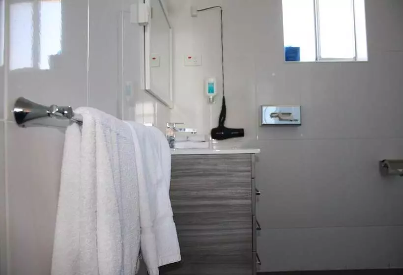 Lakeview Motel And Apartments