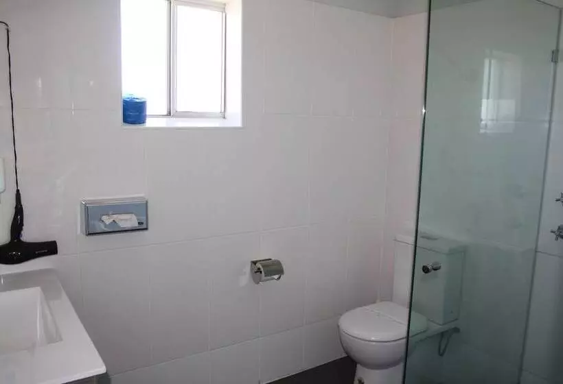 Lakeview Motel And Apartments