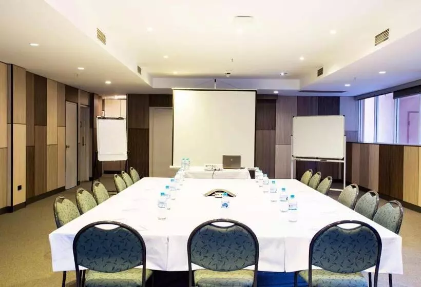 Metro Aspire Hotel Sydney