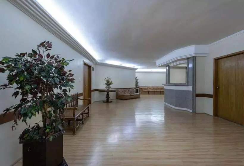 هتل Augusta Boulevard