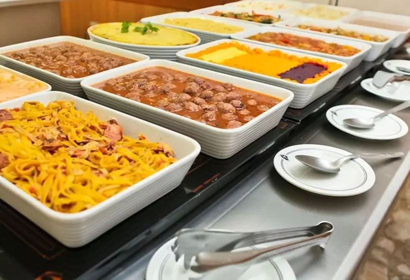 هتل Augusta Boulevard