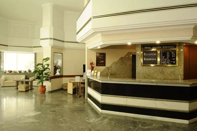هتل Augusta Boulevard