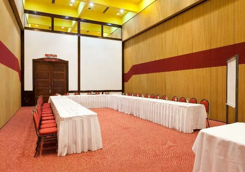 هتل Bahia Othon Palace