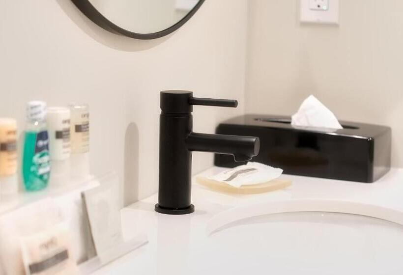 هتل Charltons Banff