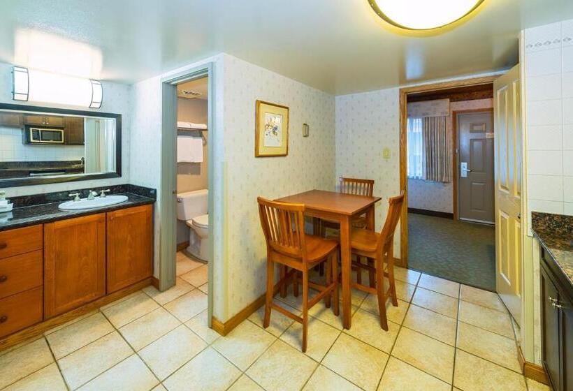 هتل Charltons Banff