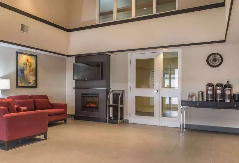 בית מלון כפרי Comfort Inn