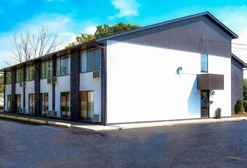 בית מלון כפרי Comfort Inn