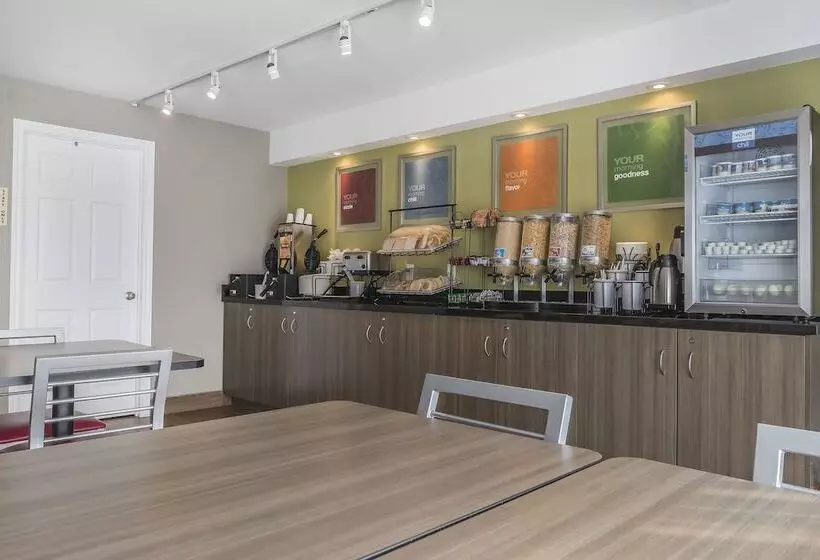 בית מלון כפרי Comfort Inn