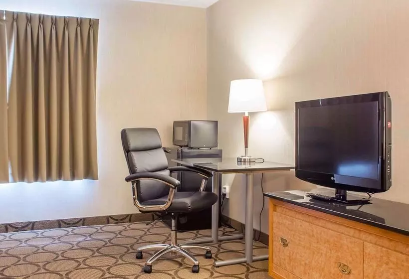 בית מלון כפרי Comfort Inn