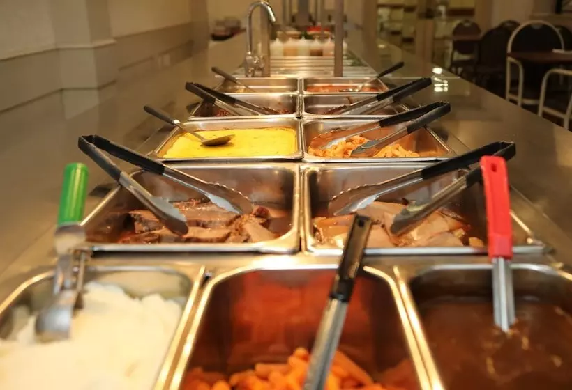 Hotel Continental Inn & Suites