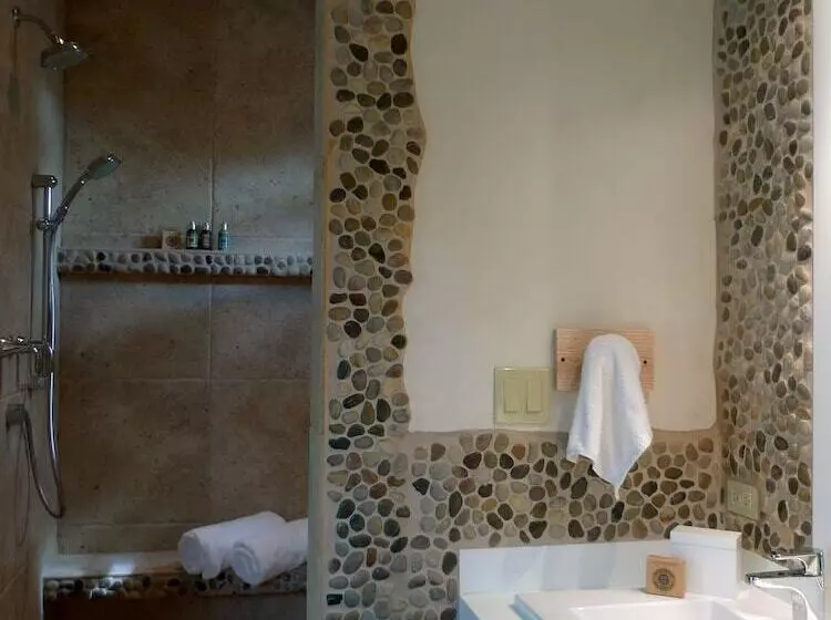 هتل Coral Sands Inn & Cottages