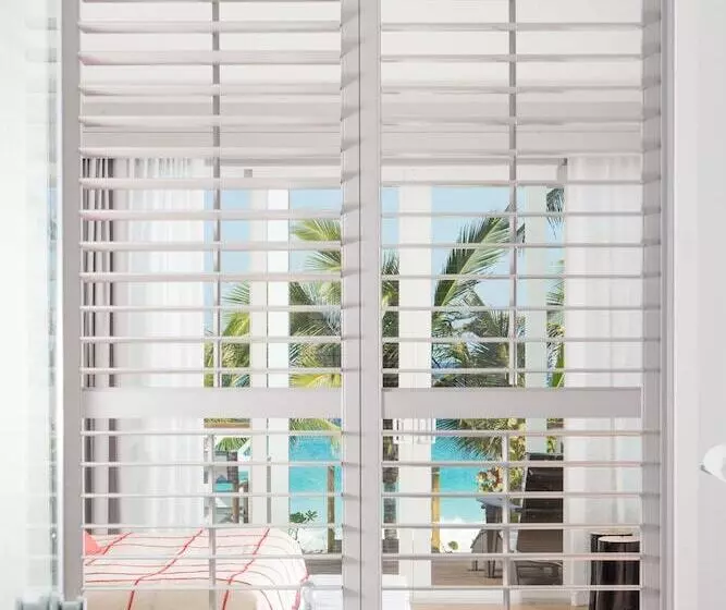 هتل Coral Sands Inn & Cottages