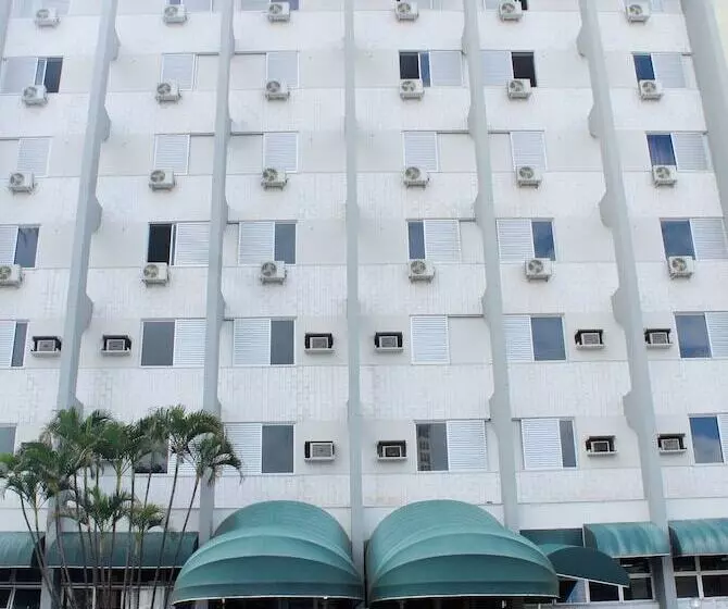 酒店 Days Inn By Wyndham Uberlândia