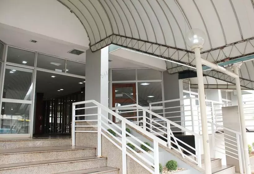 酒店 Days Inn By Wyndham Uberlândia