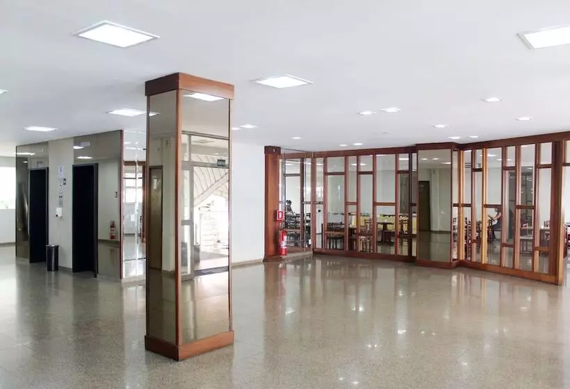 酒店 Days Inn By Wyndham Uberlândia