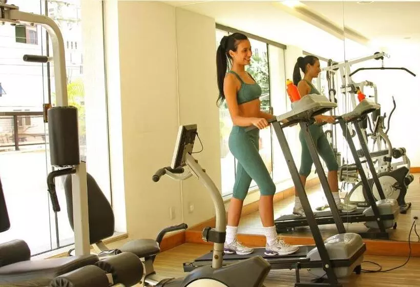 호텔 Malibu Palace