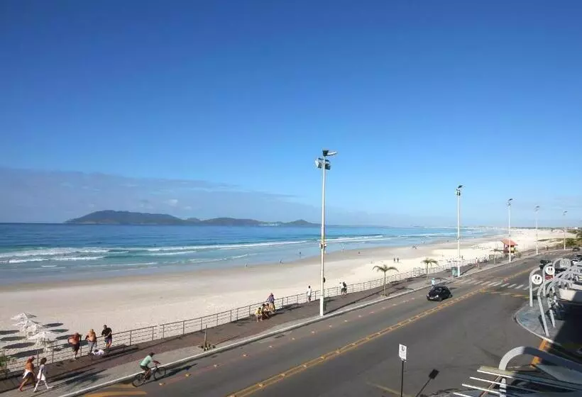 호텔 Malibu Palace