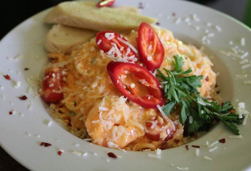 Nomad Hotel & Suites