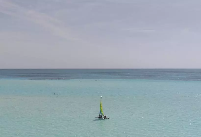 هتل Pompano Beach Club