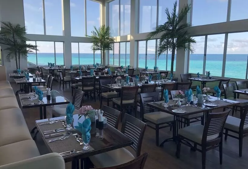 هتل Pompano Beach Club
