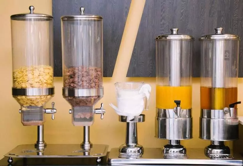 هتل The Capital Residence Suites