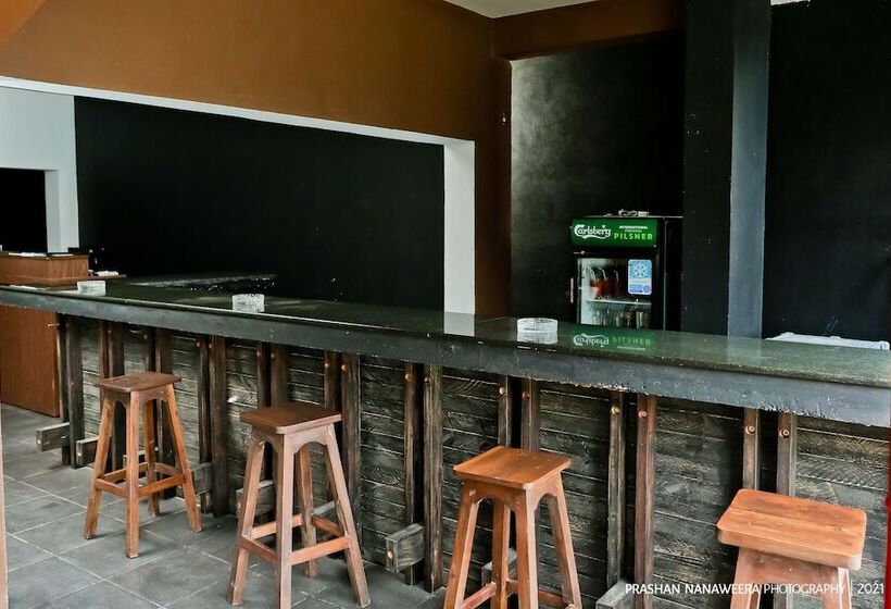 Golden Star Beach Hotel