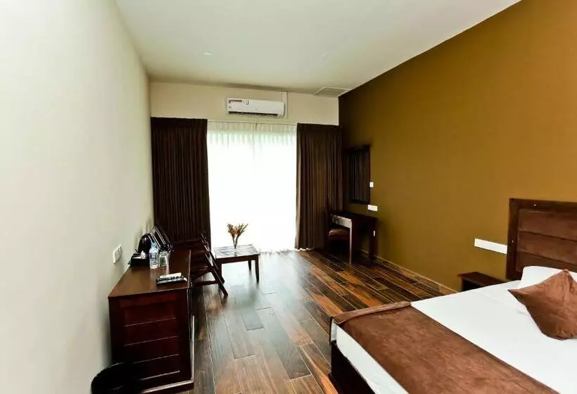 Golden Star Beach Hotel