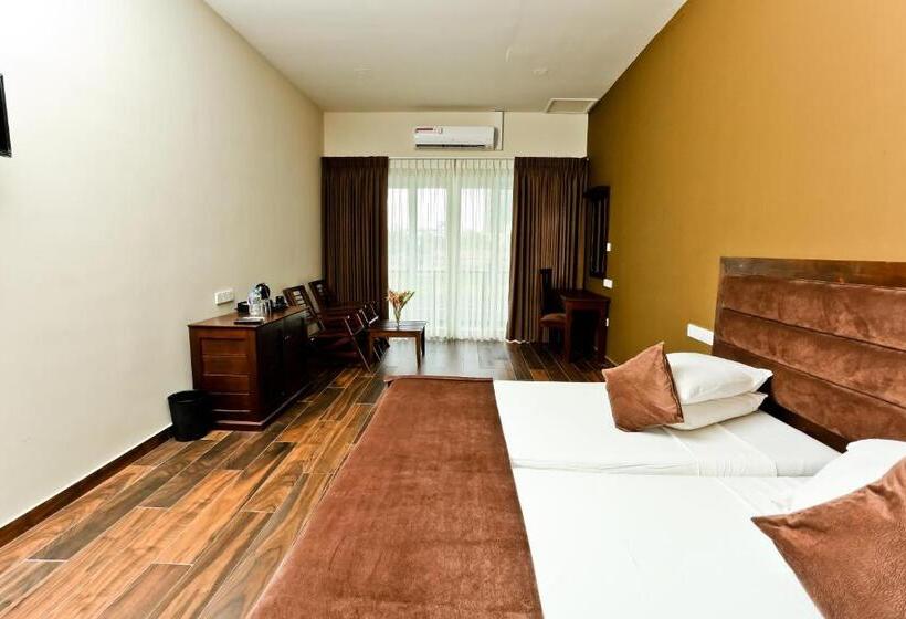 Golden Star Beach Hotel