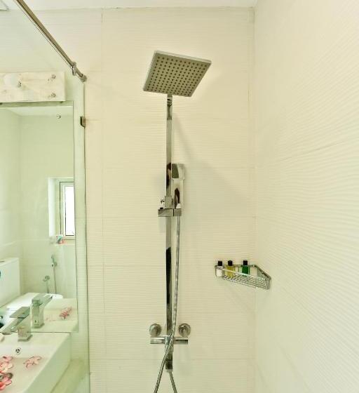 Golden Star Beach Hotel