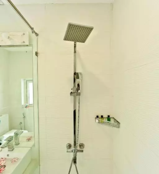 Golden Star Beach Hotel