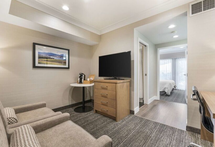 Best Western Plus Kelowna Hotel & Suites