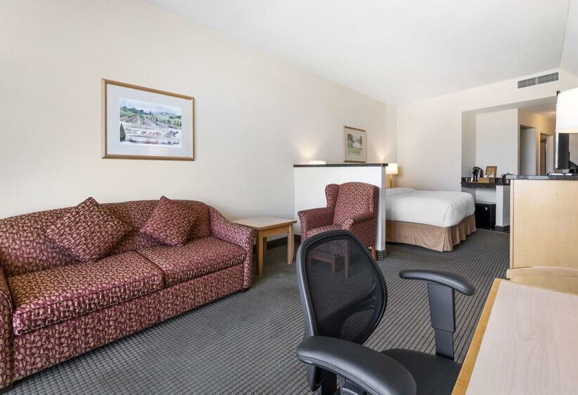 Best Western Plus Kelowna Hotel & Suites