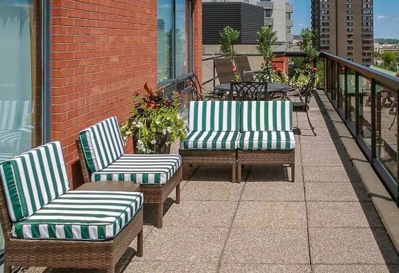 Szálloda Cartier Place Suite