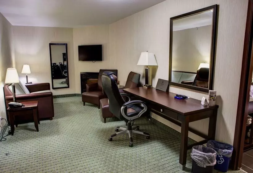 Coast Lethbridge Hotel & Conference Centre