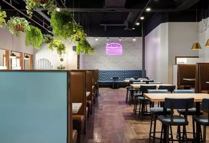 בית מלון כפרי Days Inn & Conference Centre By Wyndham Prince Albert