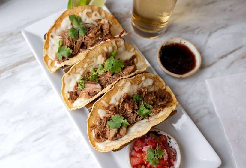 هتل Days Inn & Conference Centre By Wyndham Prince Albert