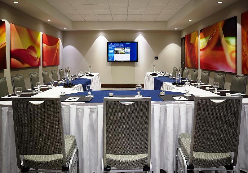 Delta Hotels By Marriott Kingston Waterfront