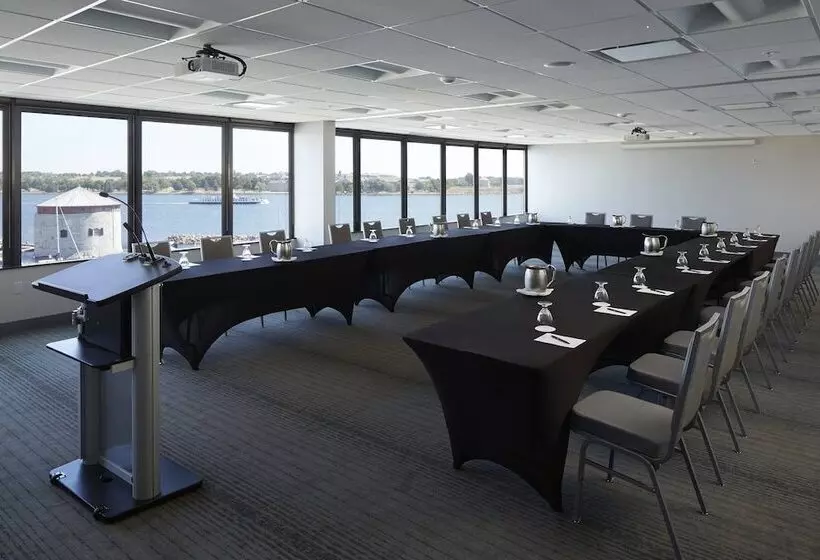 Delta Hotels By Marriott Kingston Waterfront