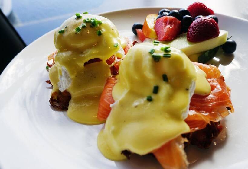 Delta Hotels By Marriott Kingston Waterfront