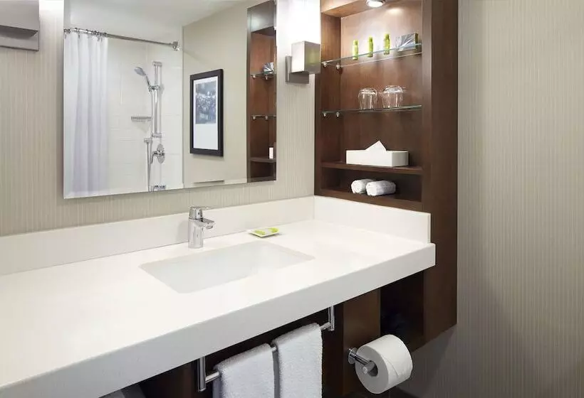 Delta Hotels By Marriott Kingston Waterfront