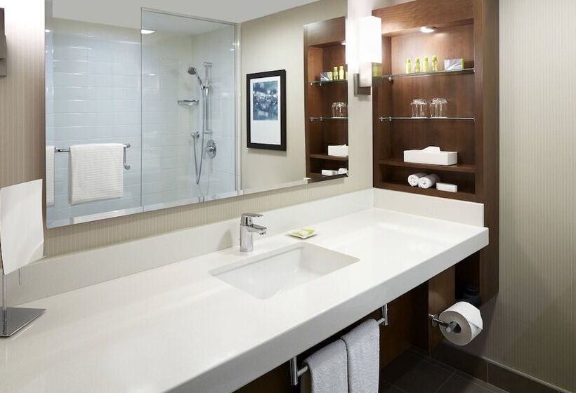 Delta Hotels By Marriott Kingston Waterfront