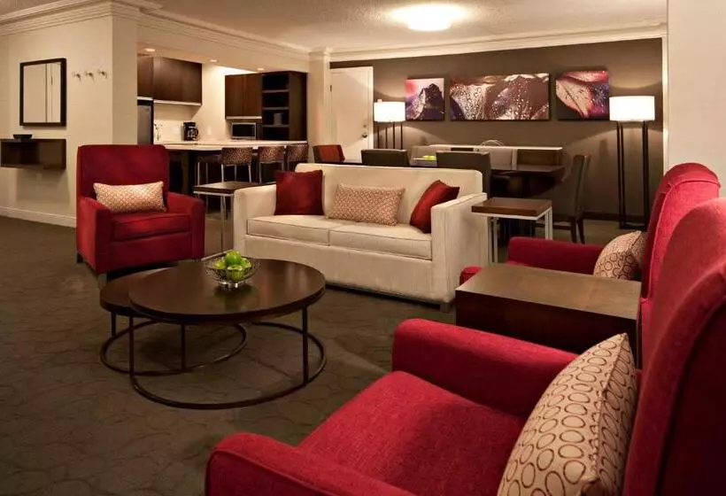 Delta Hotels By Marriott Winnipeg