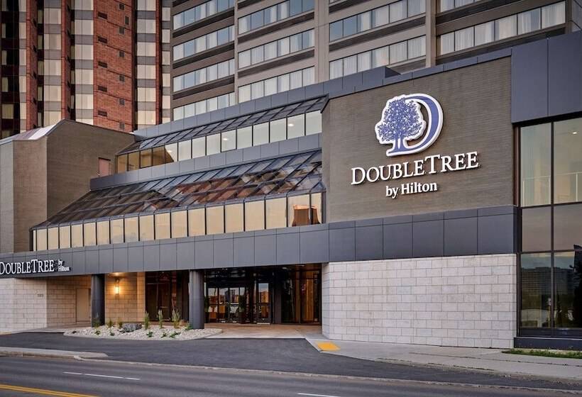 Doubletree By Hilton Windsor Hotel & Suites
