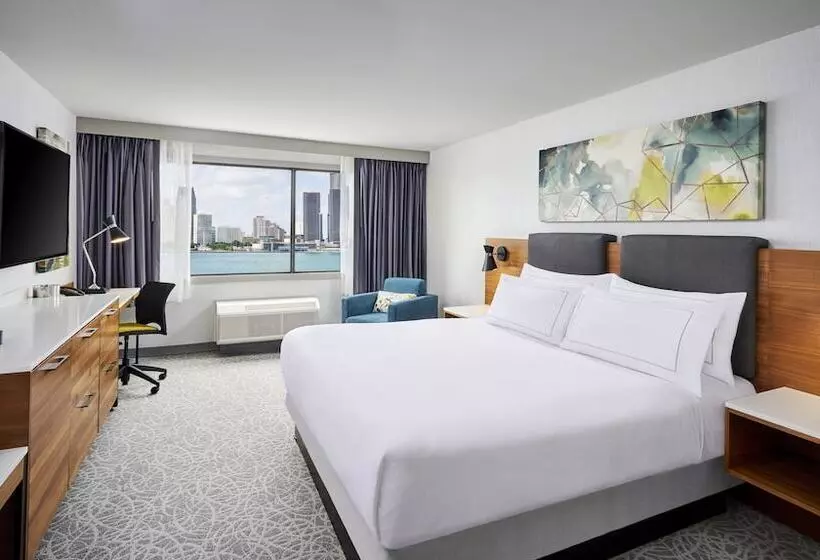 Doubletree By Hilton Windsor Hotel & Suites