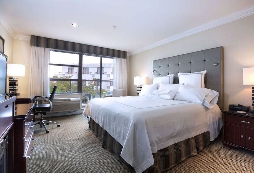 هتل Granville Island