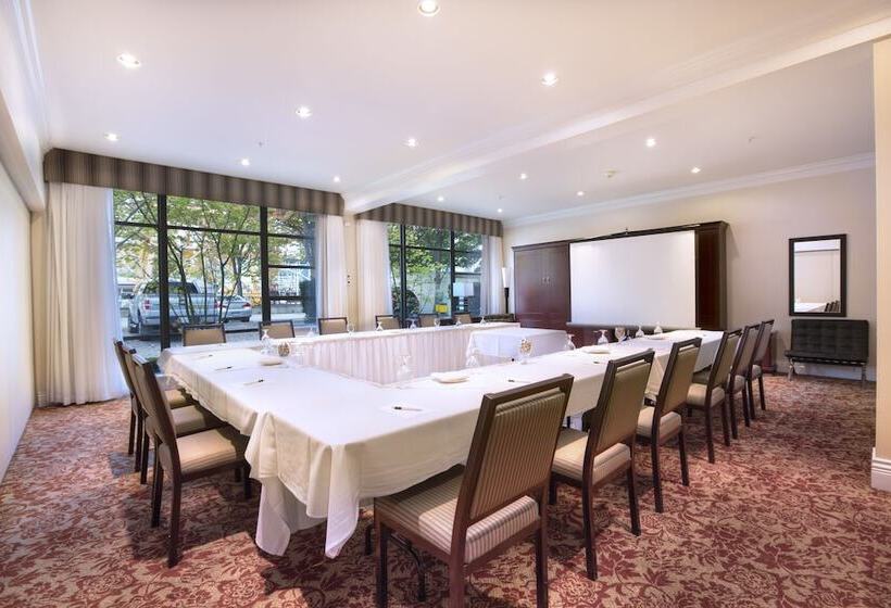 هتل Granville Island