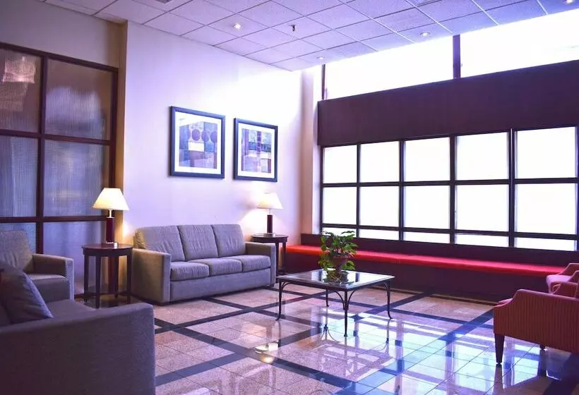 Hamilton Plaza Hotel & Conference Center