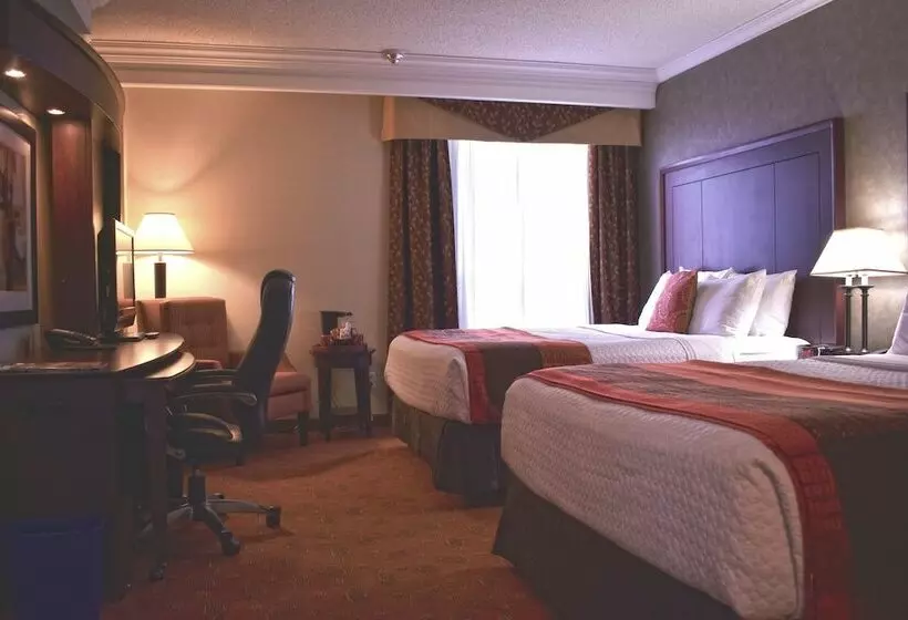 Hamilton Plaza Hotel & Conference Center