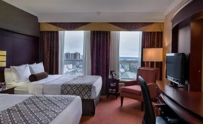 Hamilton Plaza Hotel & Conference Center